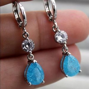 ✅🌹18K White Gold filled Blue Topaz Earrings.